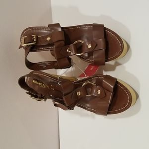 Mossimo Supply Co Tan Wanika Platform Heels